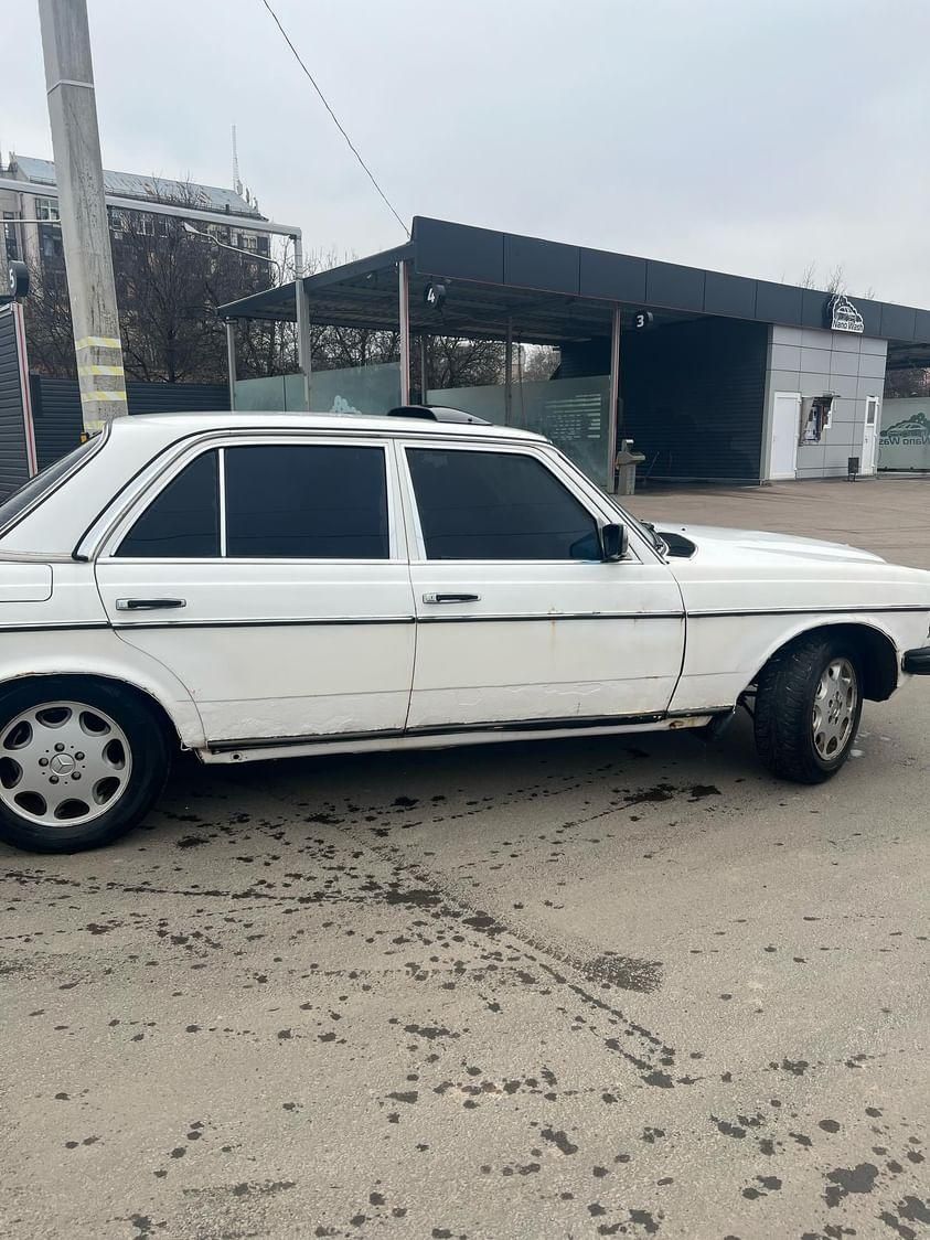 Продам легенду Mercedes w123