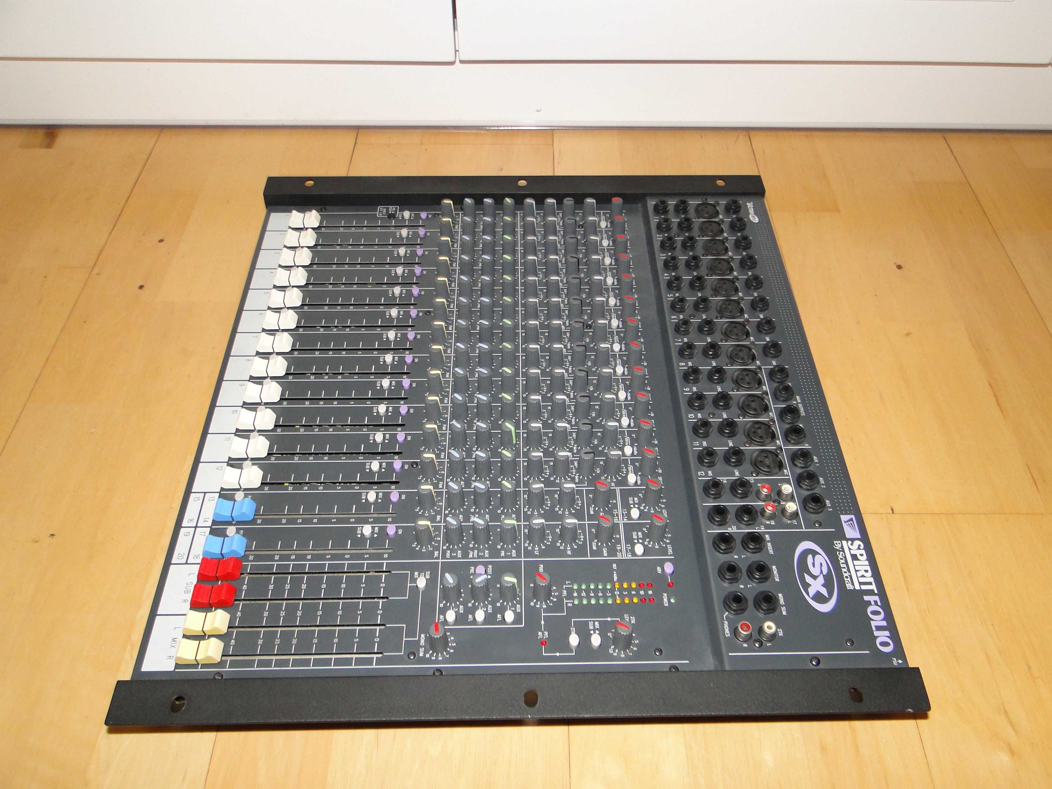 Zawodowy Mikser Studyjno Estradowy SOUNDCRAFT SPIRIT FOLIO SX.Ideał.