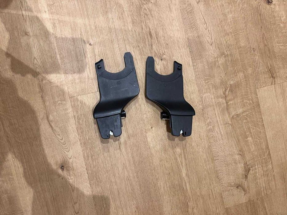 Adaptery do wózka – komplet używanych adapterów