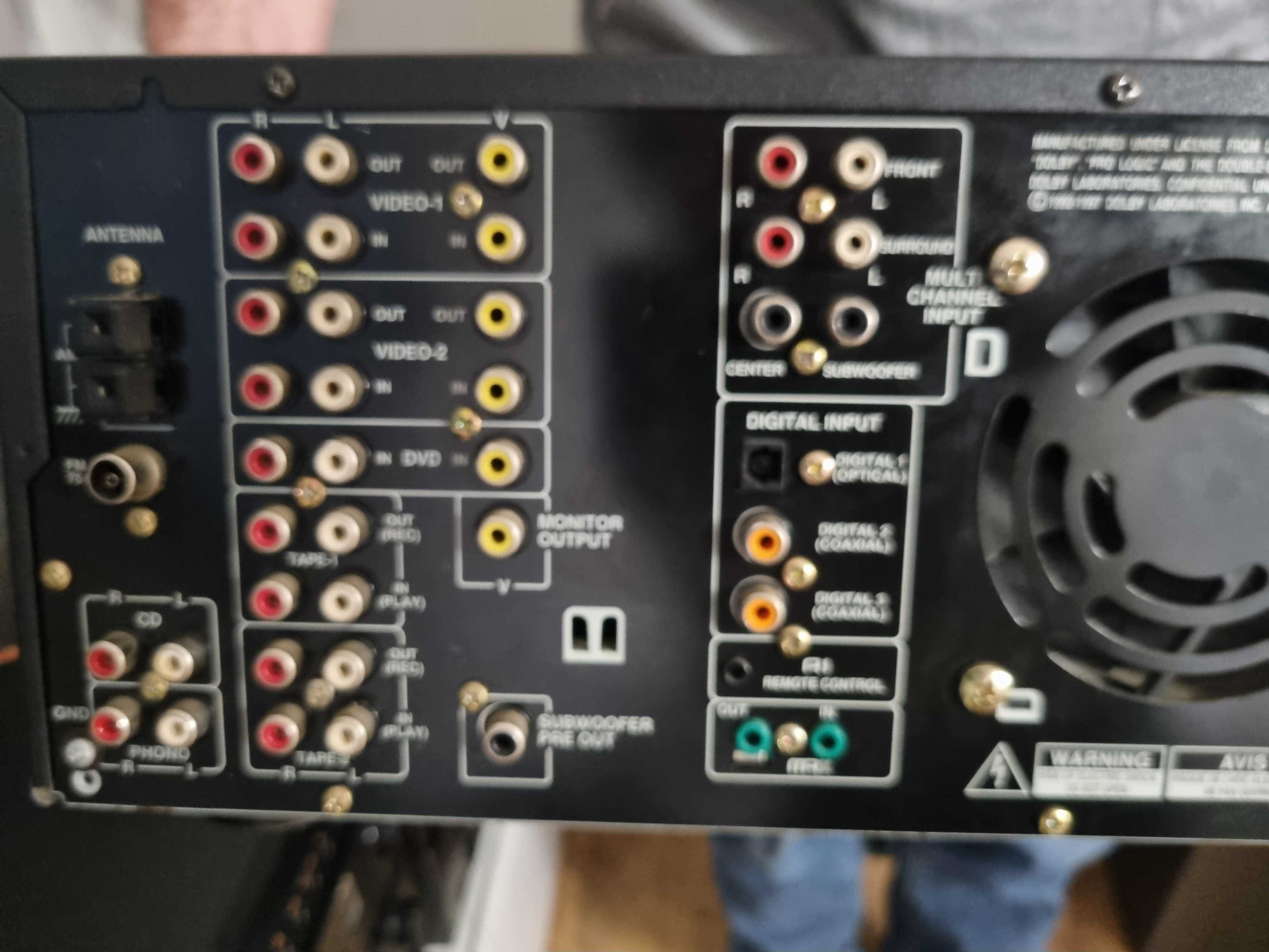 Amplituner Onkyo TX-DS555