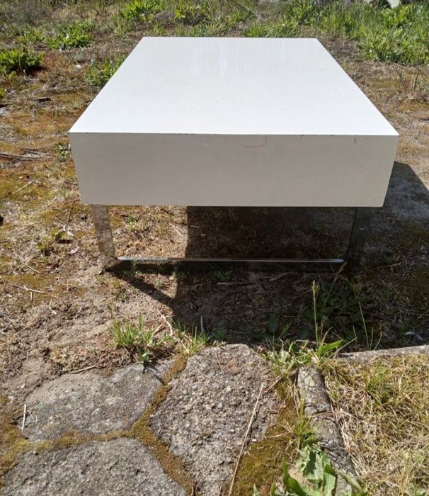 Oddam  za darmo stolik