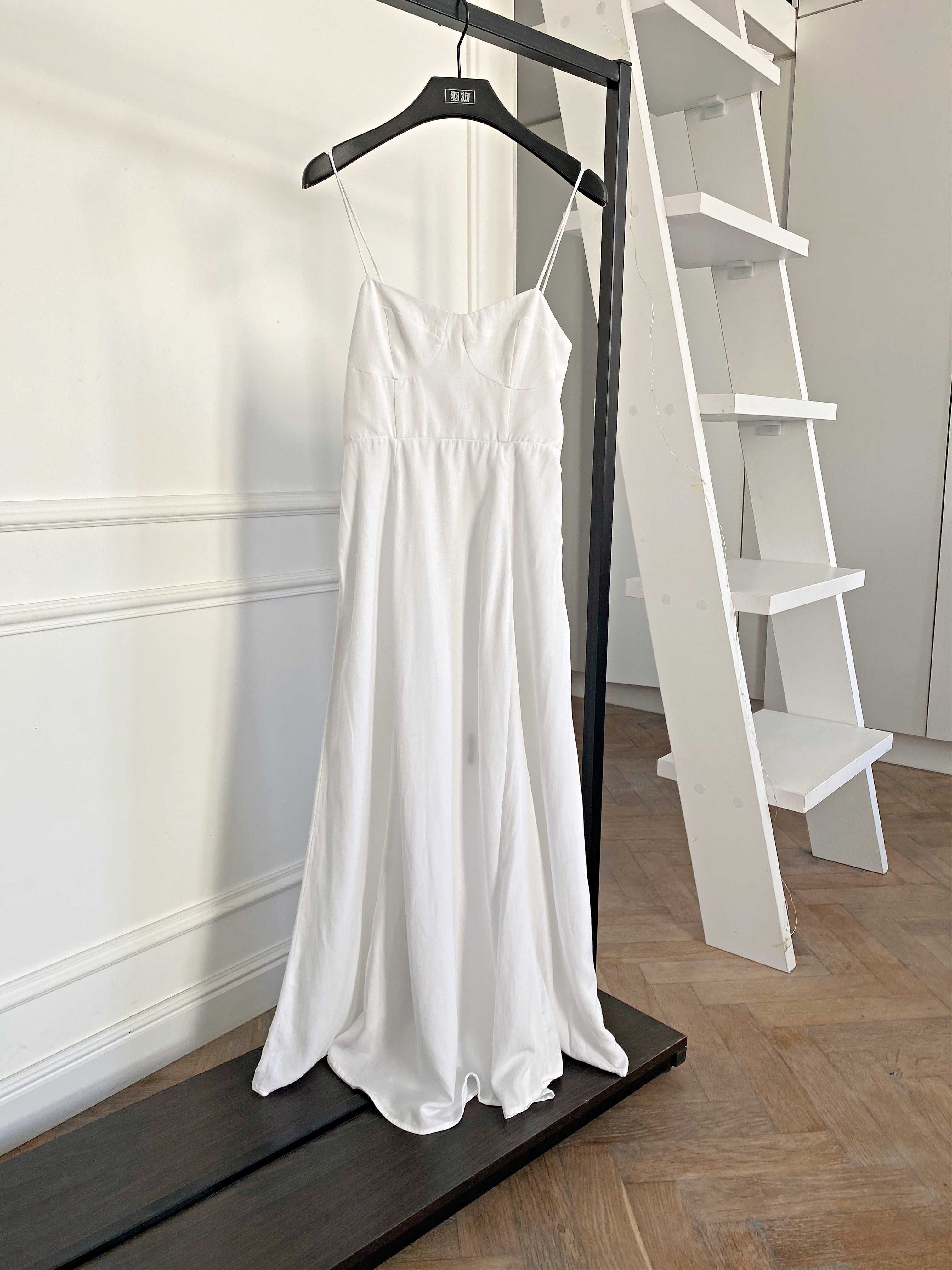 Белое льняное платье миди от ZARA