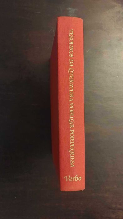 Livro "tesouros da literatura portuguesa"