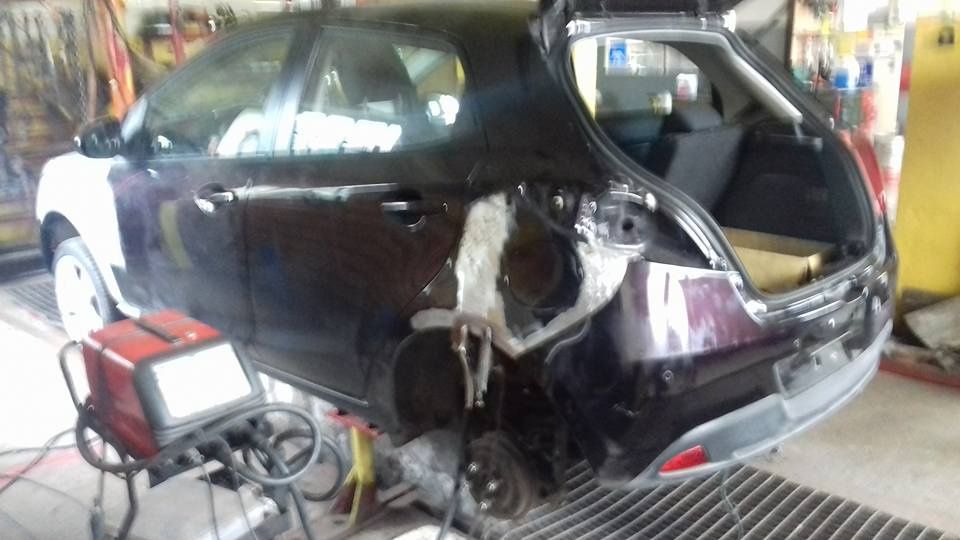 Blacharstwo samochodowe Mechanika Pomoc Drogowa Awaryjne otwieranie au