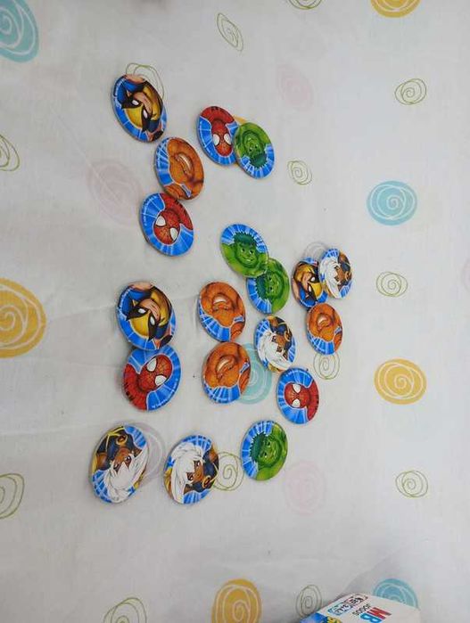 Jogo de tabuleiro de super heróis