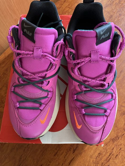 Кросівки жіночі NIKE