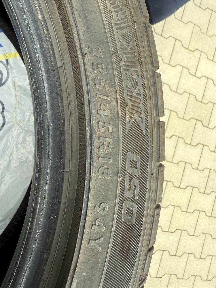 Komolet 4 opon letnich Dunlop 235/45 R18 94Y
