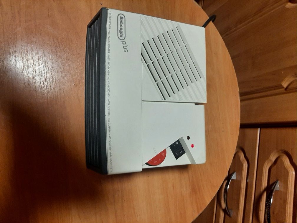Termowentylator farelka Delonghi plus typ PT-2 moc 2000 watt