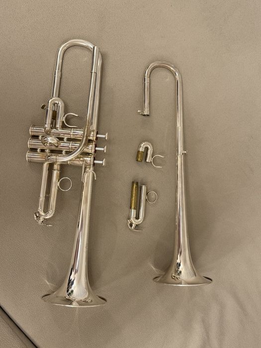 Tompete Eb/D Yamaha Custom 9610