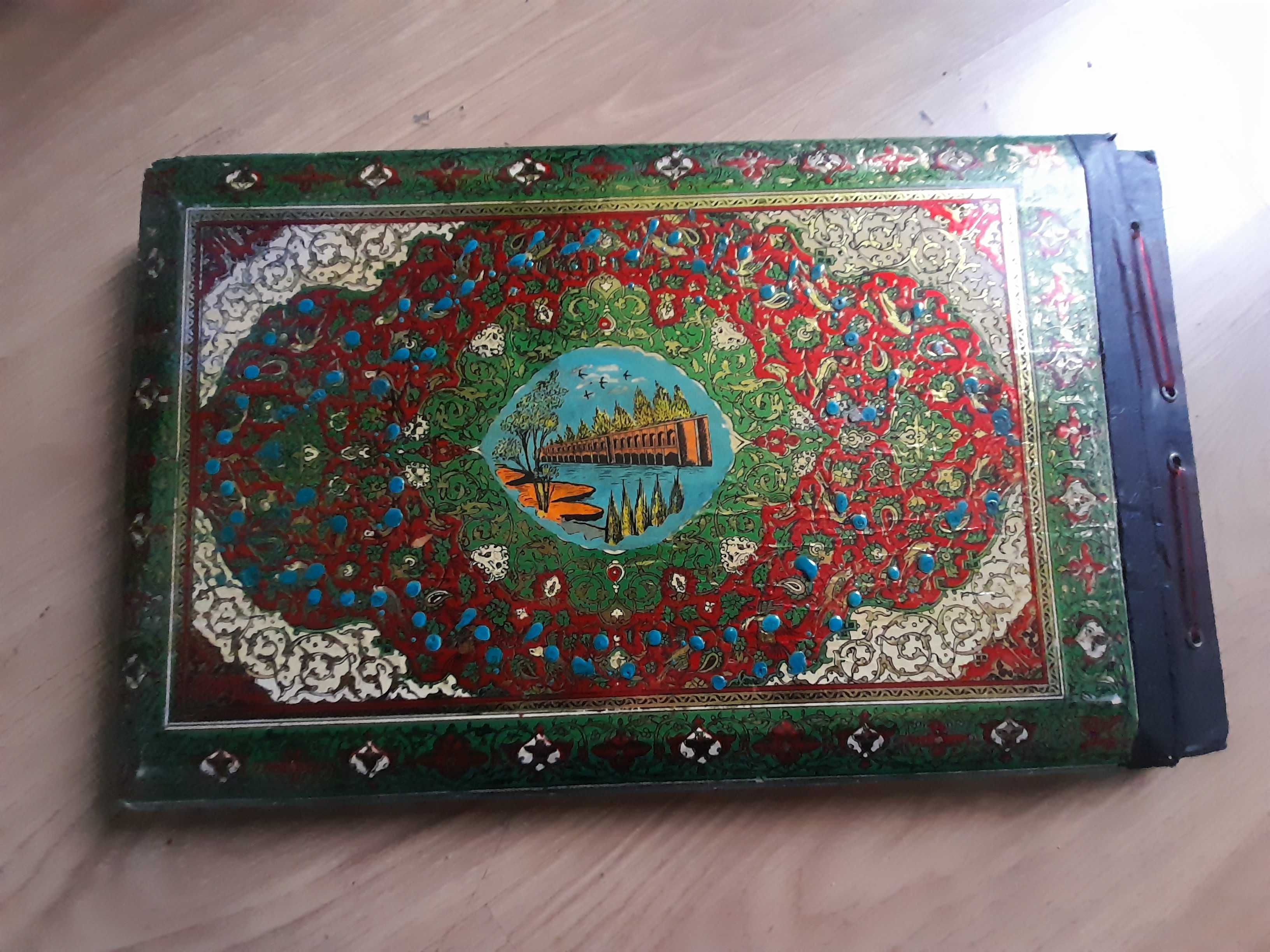 Stary album z widokówkami Retro