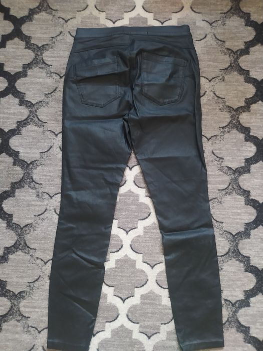 Spodnie rurki woskowane czarne Next jak legginsy