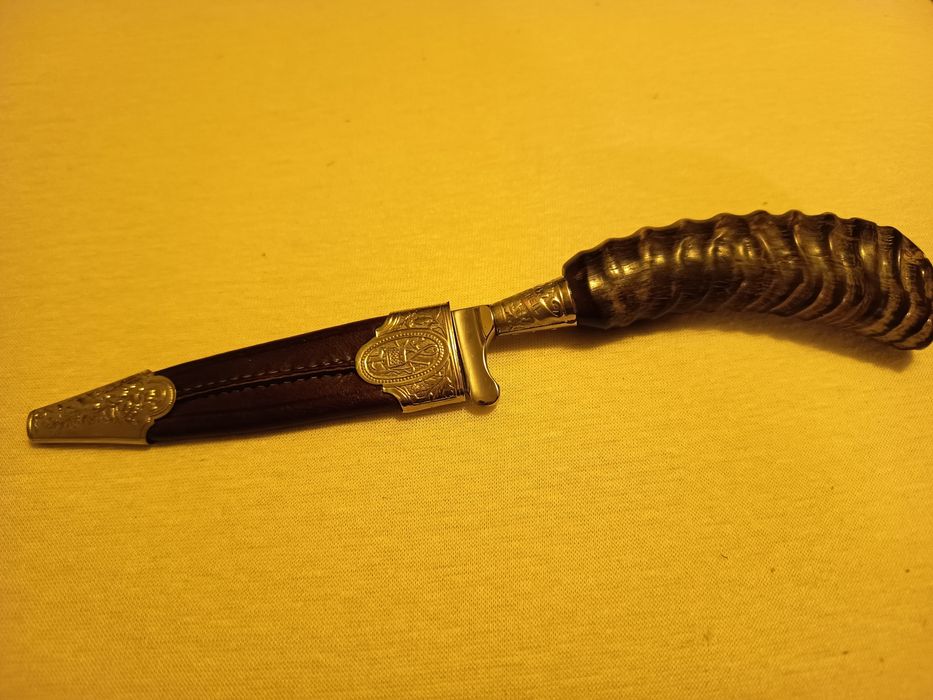 Nóż myśliwski  łapacz jeleni