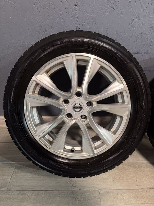 Диски  Nissan 5*114.3 R17 6.5j ET40