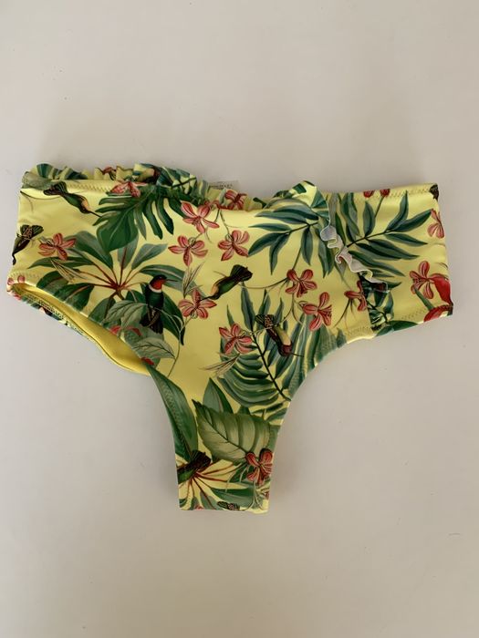 Cueca de Bikini 36