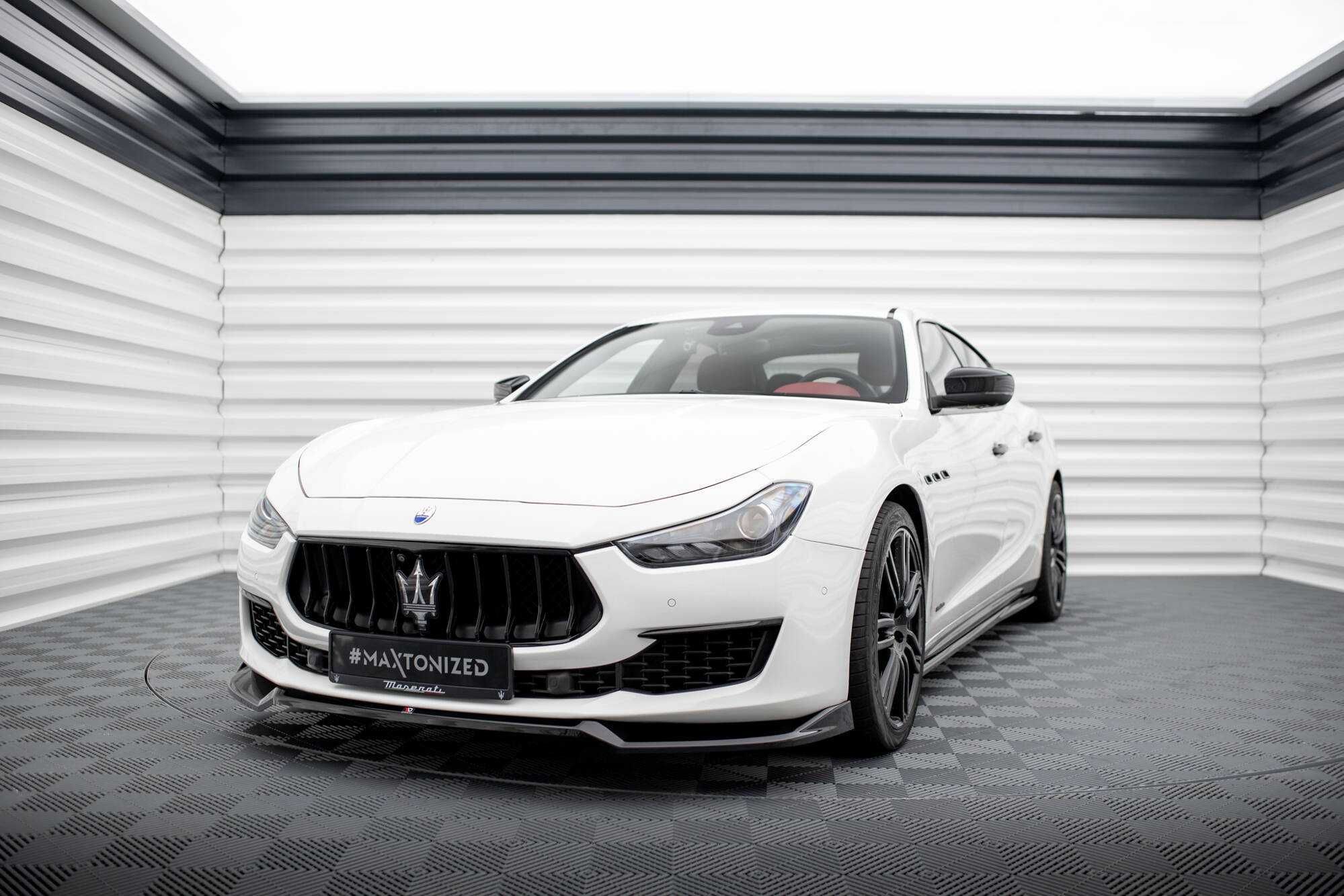 Тюнинг Maserati Ghibli обвес сплиттер элерон пороги диффузор спойлер