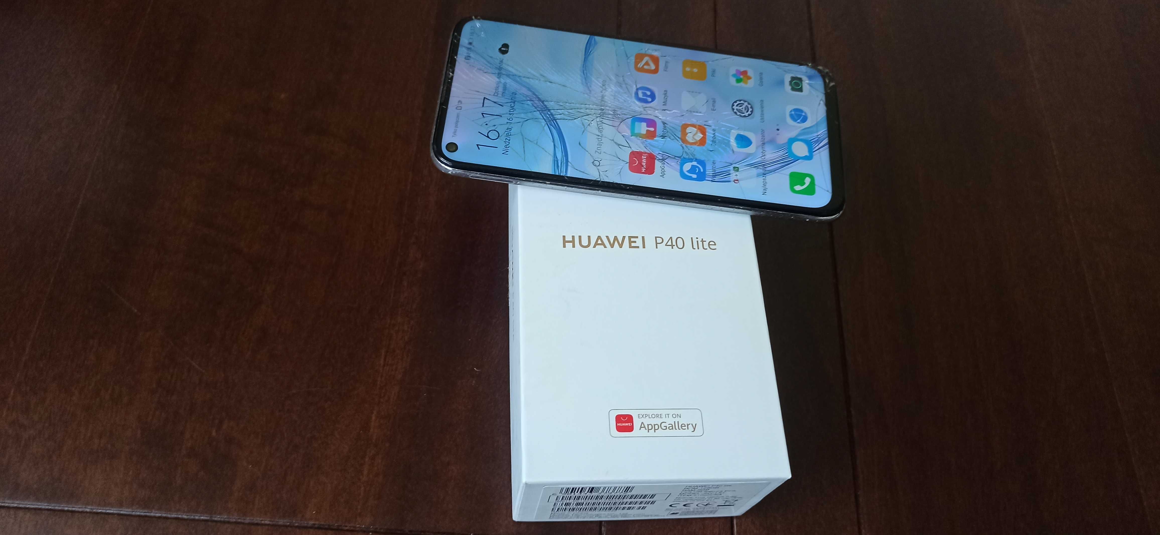 Huawei P40 lite z kartonem