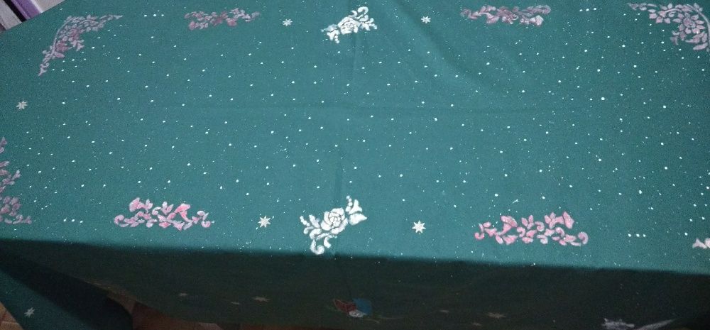 Toalha de mesa toda pintada à mão