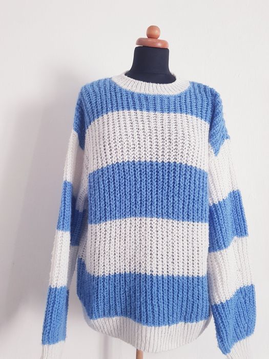 Sweter damski w paski marki Sinsay rozmiar S/M/L/XL.