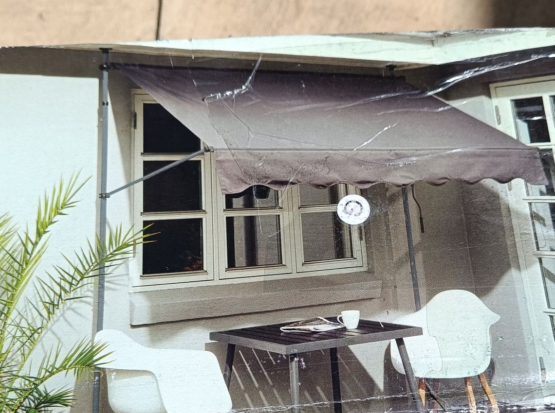 Markiza daszek przeciwsłoneczny nowaskładany na taras, balkon