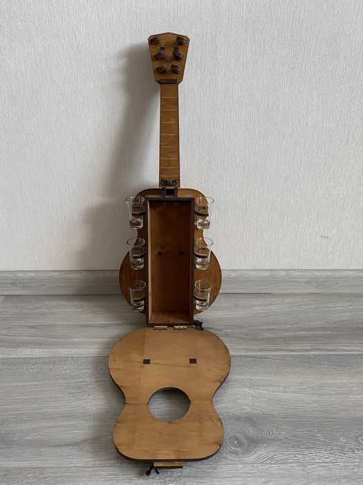 Сувенірна гітара