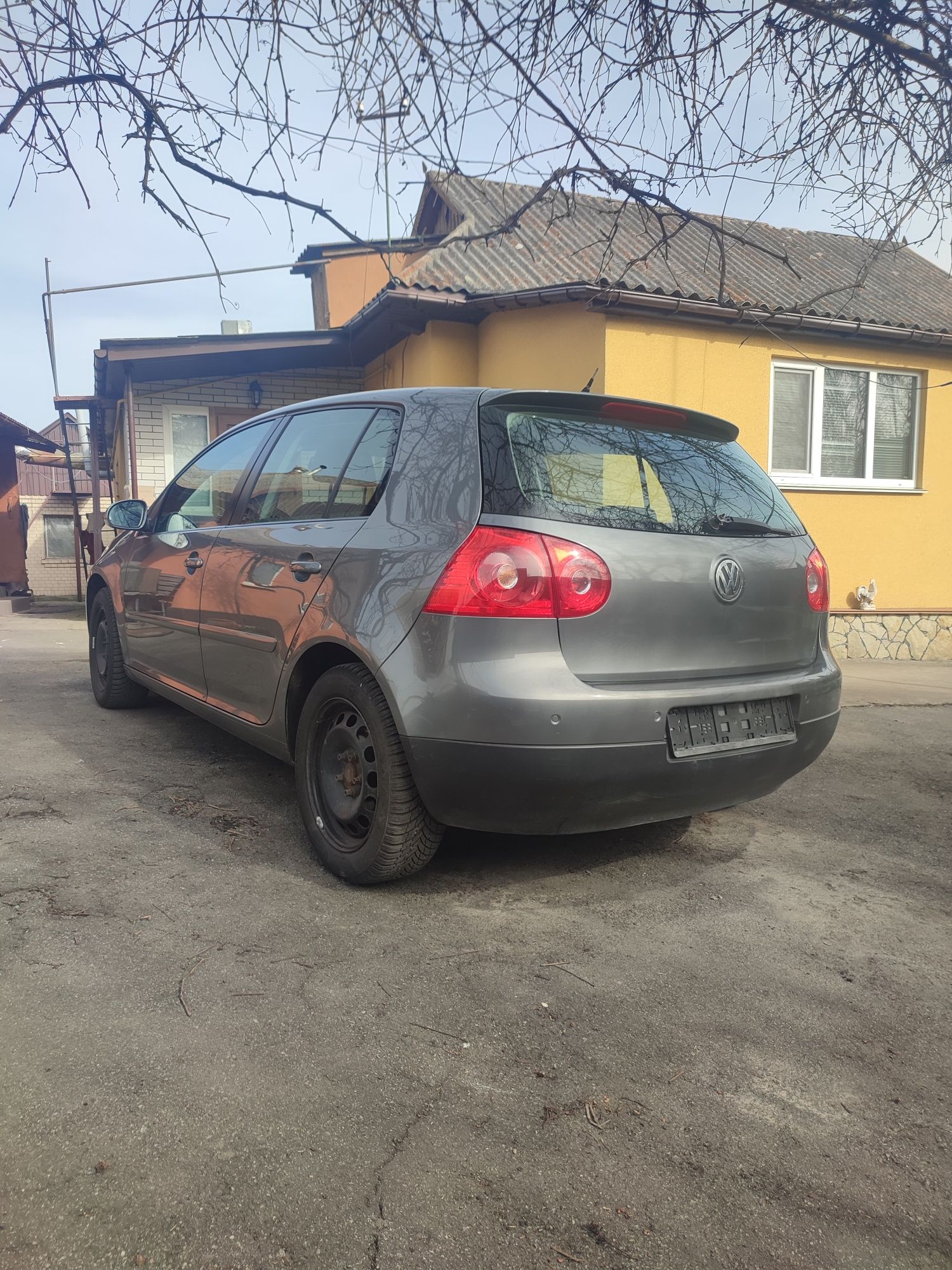 Volkswagen Golf V свіжопригнаний