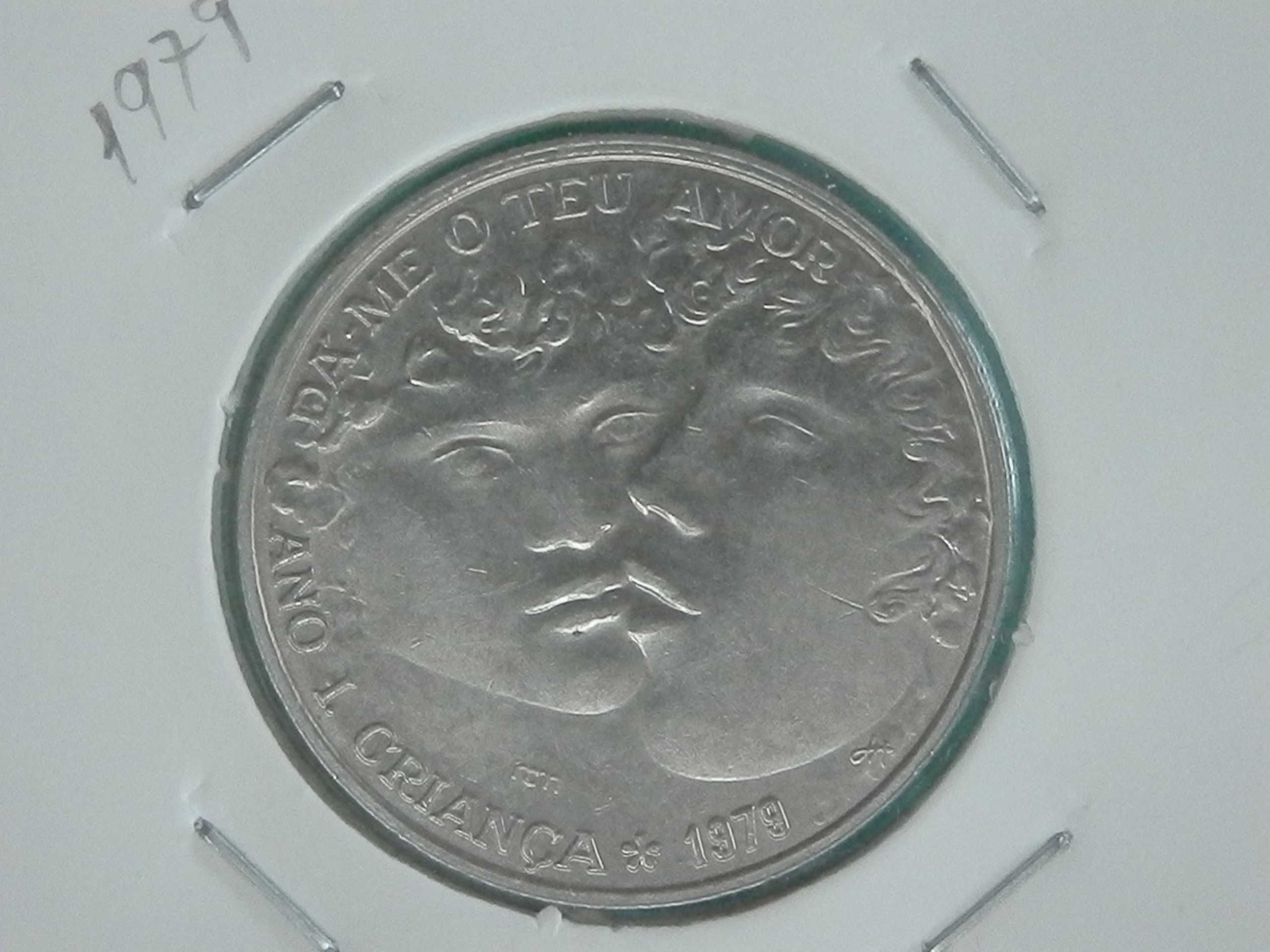 1020 - Comem: 25$00 escudos 1979 cuni A.I.Criança, por 0,50