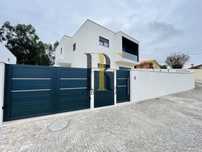Moradia isolada T4 Nova em Santa Maria da Feira