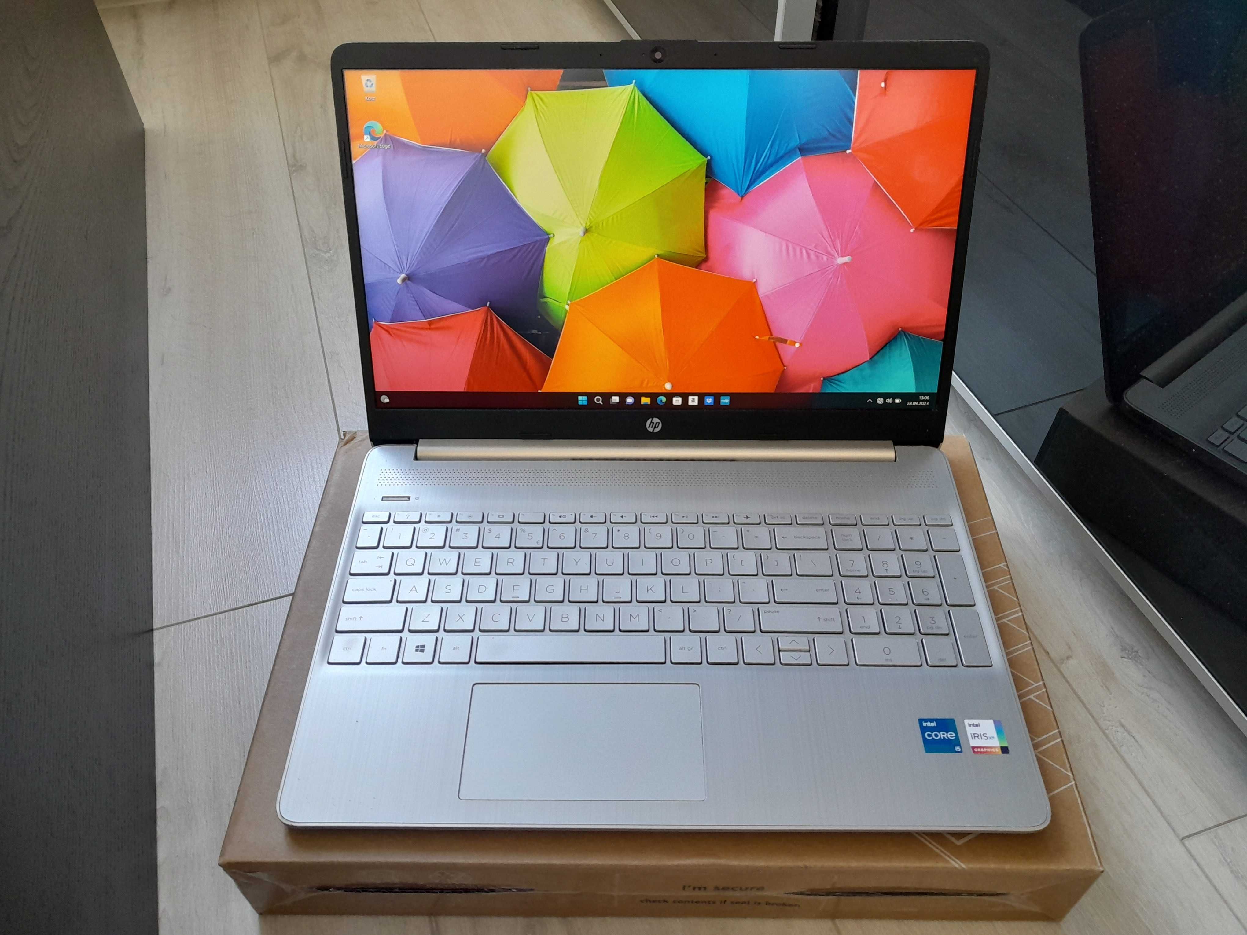 Laptop HP jak nowy / Intel Core i5 12th / SSD / Iris Xe / Gwarancja !