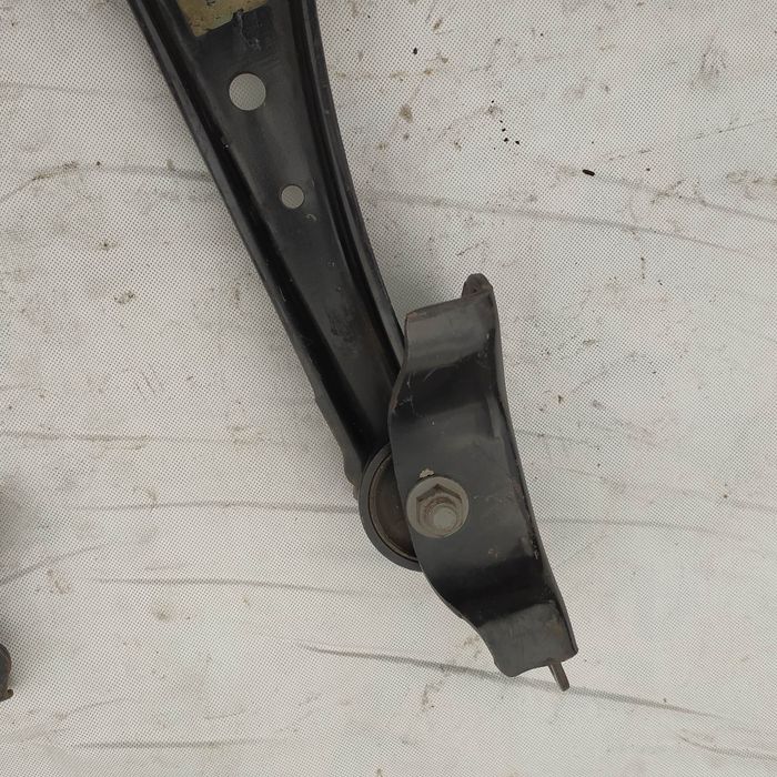 50 тис.км рычаг Toyota Corolla 150 Rav 4 ричаг 2008