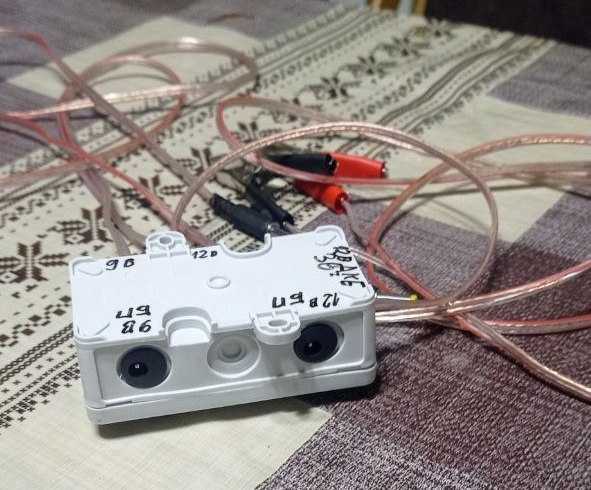 Преобразователь-бесперебойник ,  на интернет 12 вольт и роутер 9 вольт