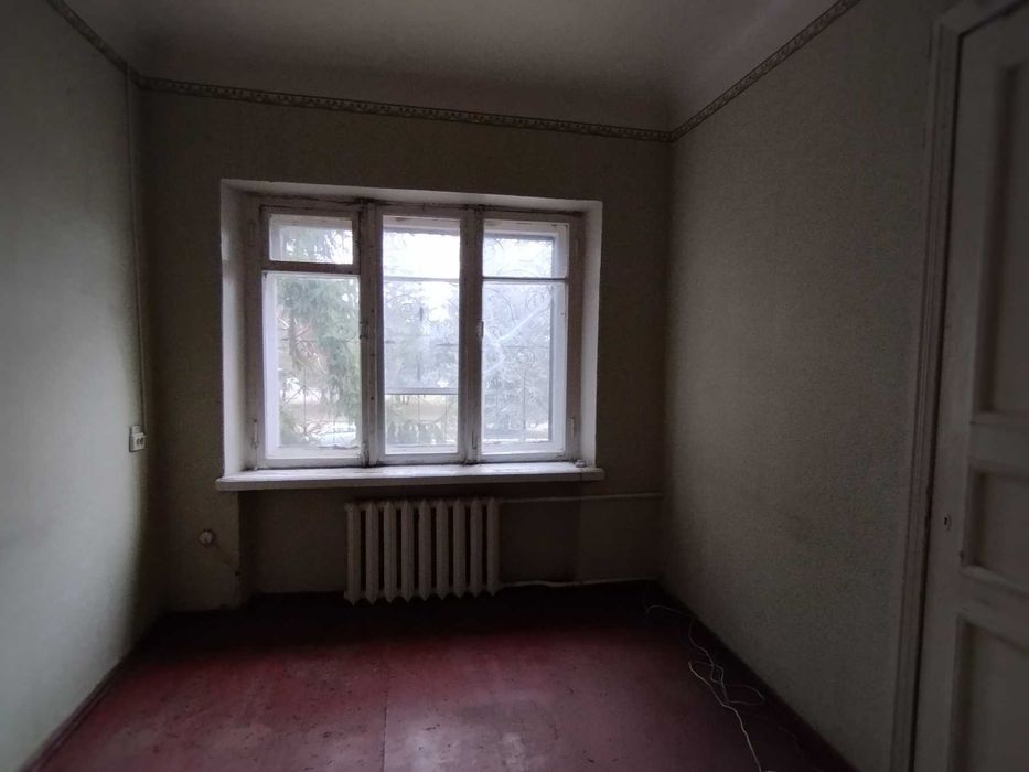 Частина нежилого приміщення, площею 276,9 кв.м, Черкаська обл.