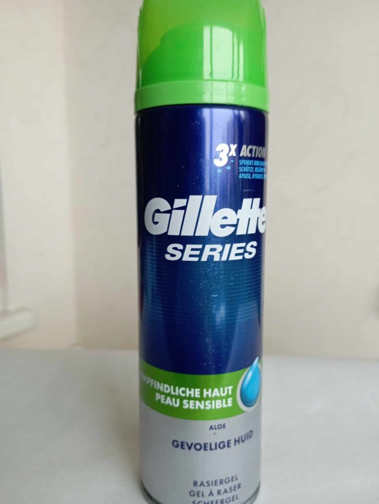 Гель и пенка для бритья Gillette