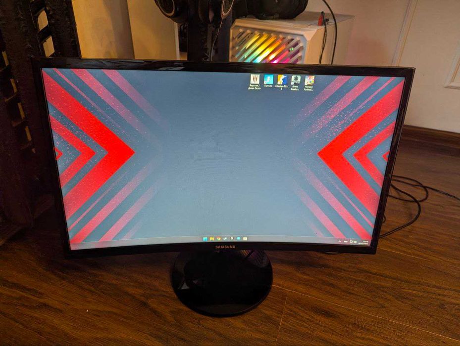 Монітор 23.5" Samsung Curved C24F390F (битые пиксели)