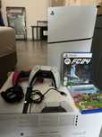 PlayStation 5 napęd+ 2 pady + gry FC24 i Minecraft – zestaw jak nowy!