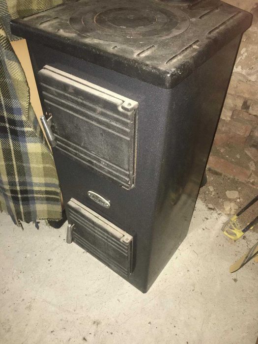 Продається піч в доброму робочому сані