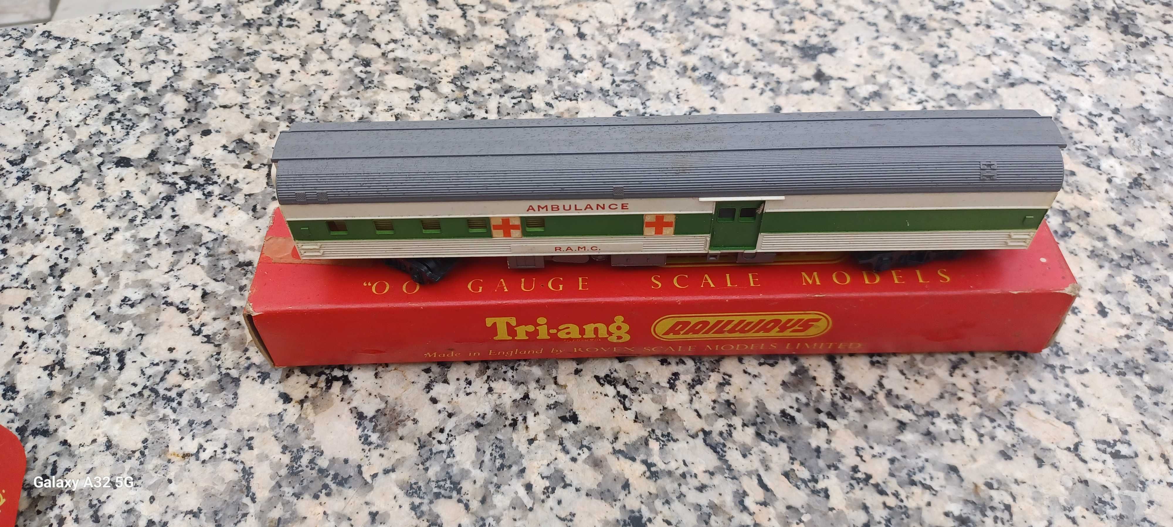 Comboios Tri-ang railways