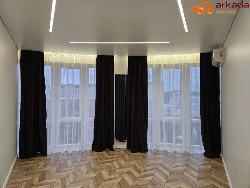 Двокімнатна квартира в новобудові в Центрі, р-н Панорами Плаза.