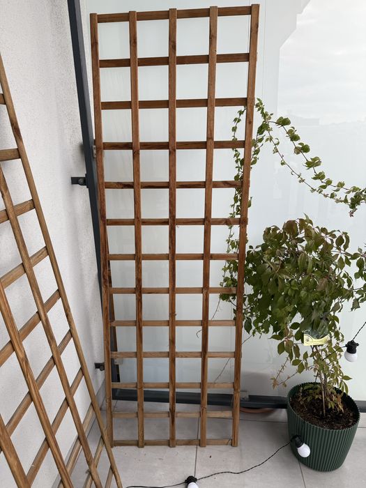 Kratki drewniane na balkon/ do ogrodu