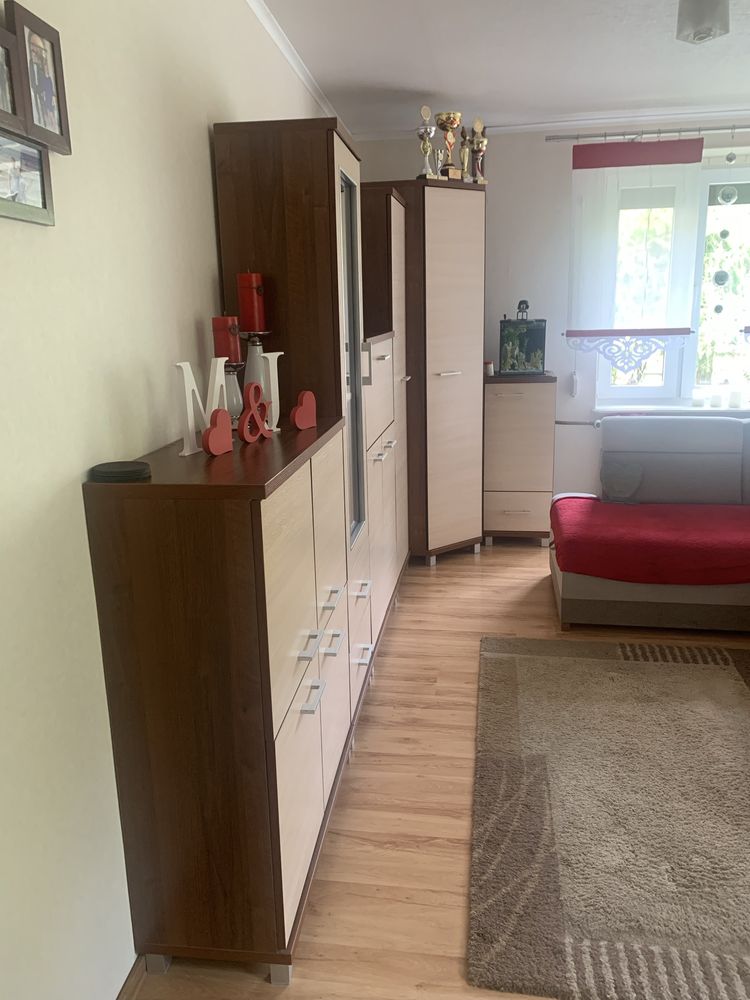 Meble pokojowe  w bardzo dobrym stanie do odbioru koniec marca