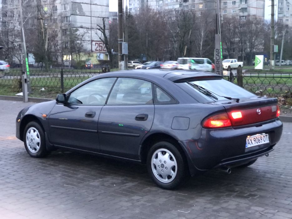 Mazda 323F BA 1998