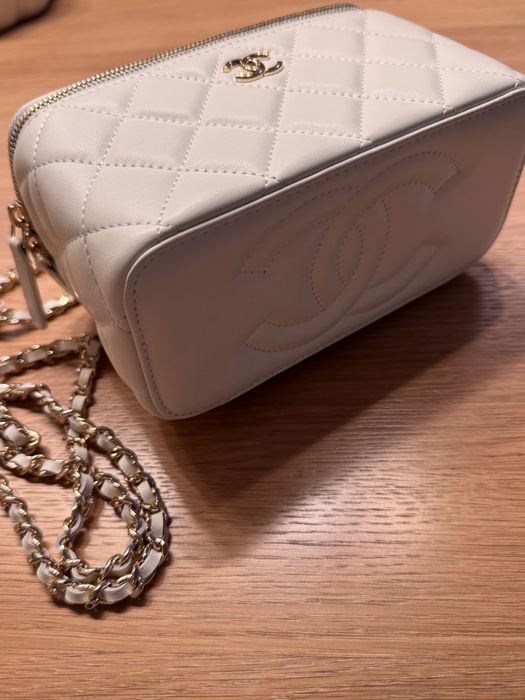 Torebka kuferek chanel nowa biała