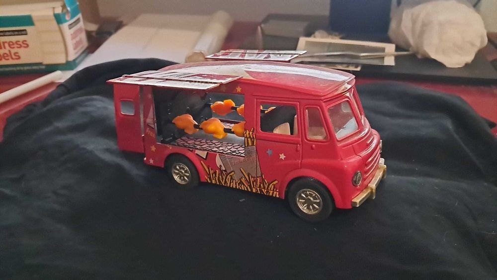 Kintoy - Miniatura Food Truck Frangos
