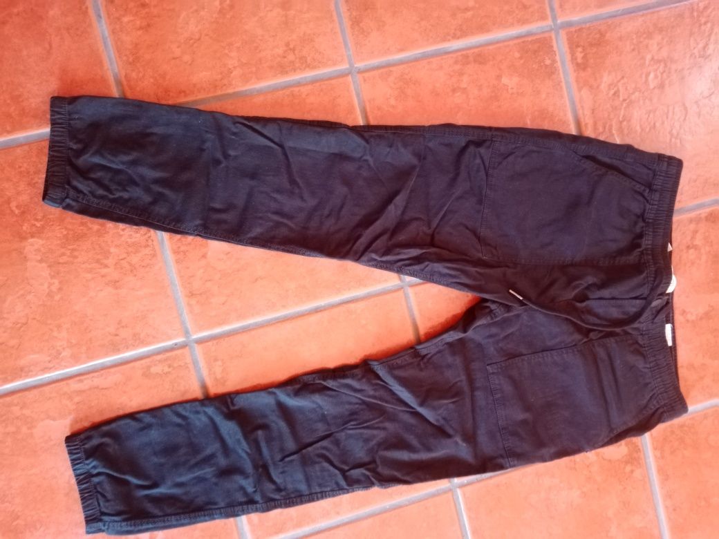 Calças desportivas novas