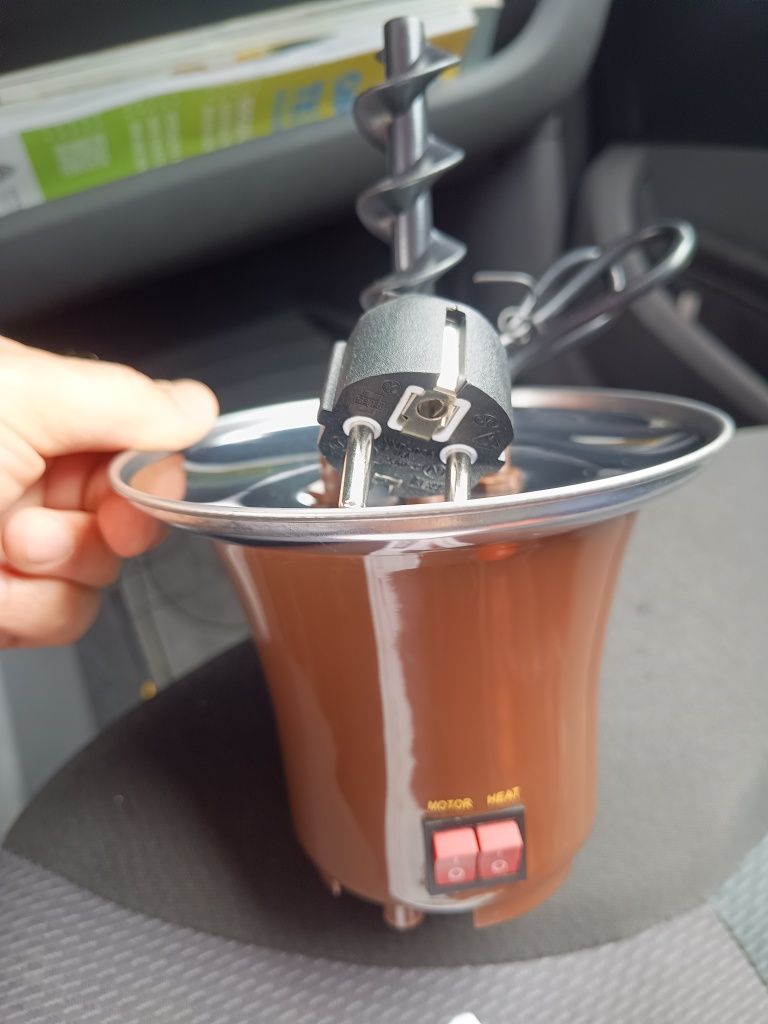 Fonte de chocolate nova