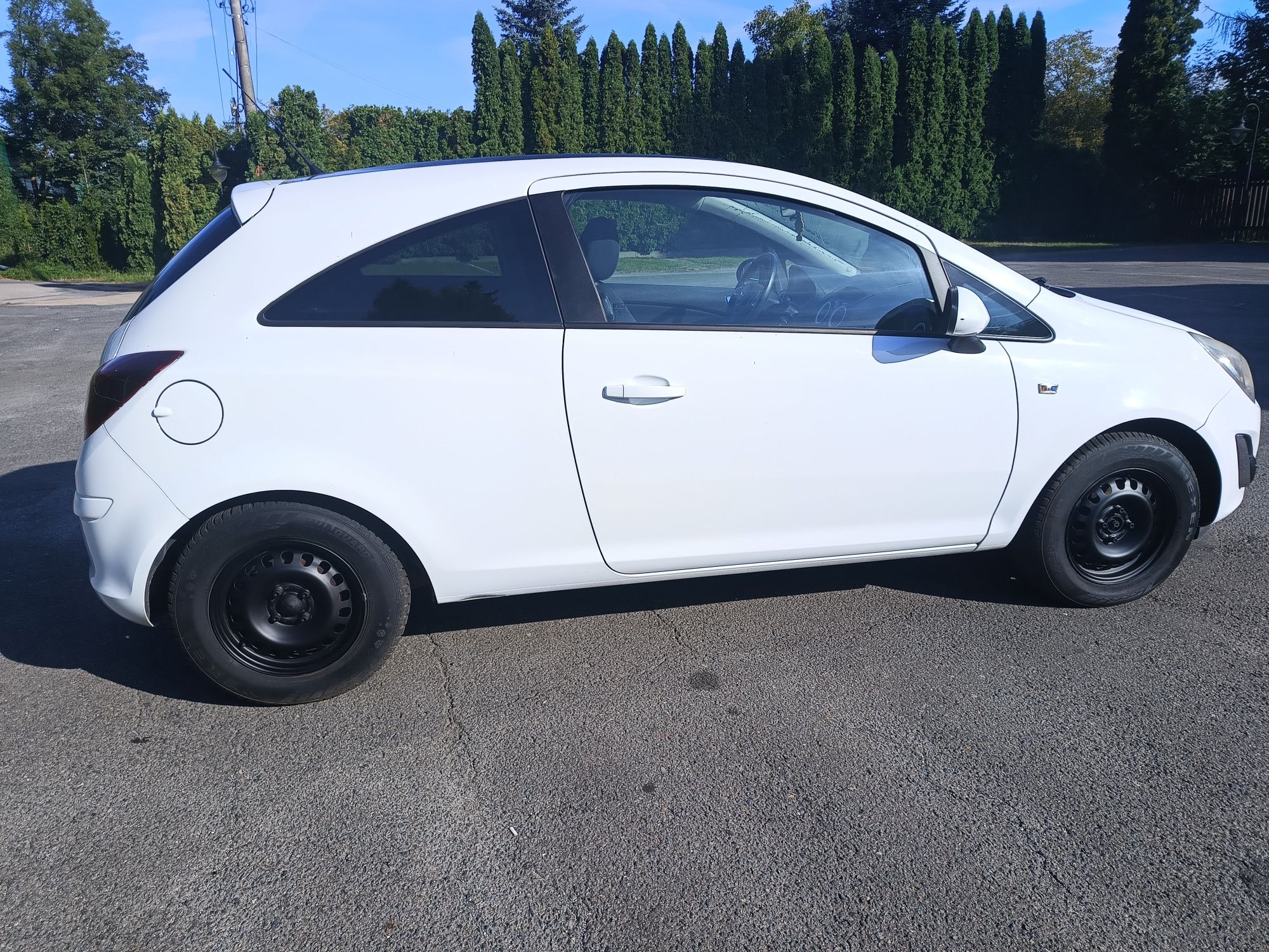 Opel Corsa edycja White 100 KM