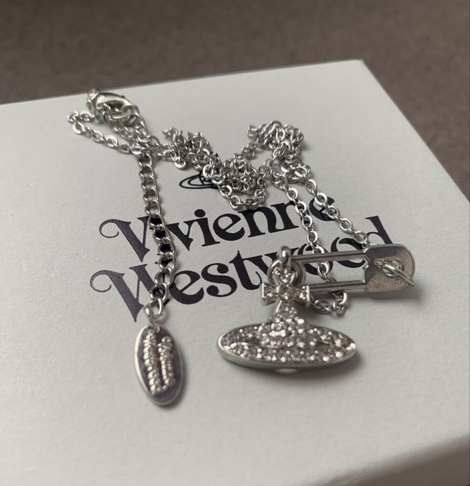 Підвіска Vivienne Westwood