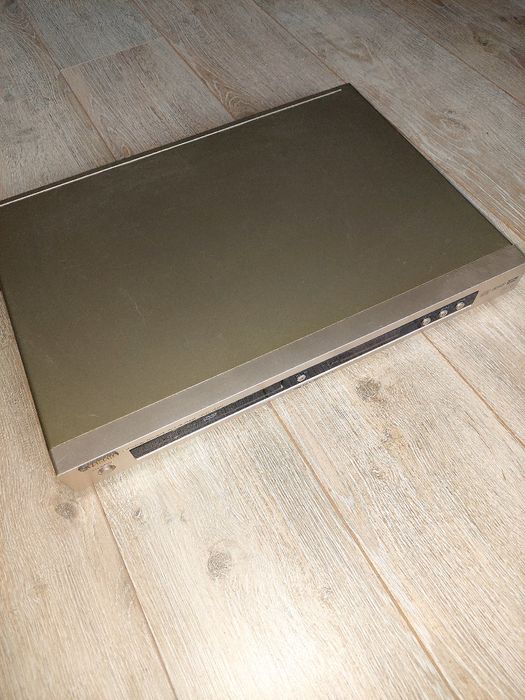 DVD видеоплеер Yamaha