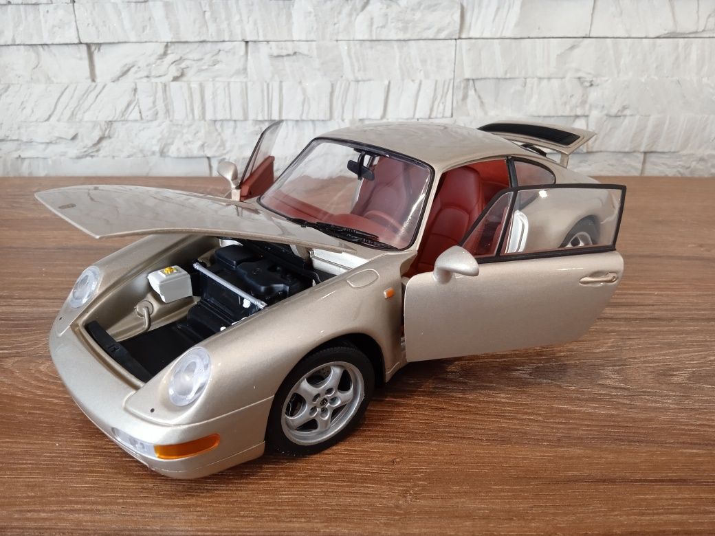 1:18 UT Models Porsche 911 Carrera model