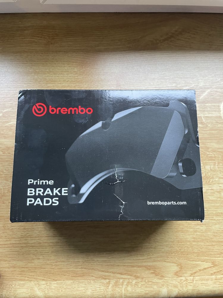 Klocki hamulcowe Brembo P61083 przod Citroen C4 DS4 Peugeot Partner
