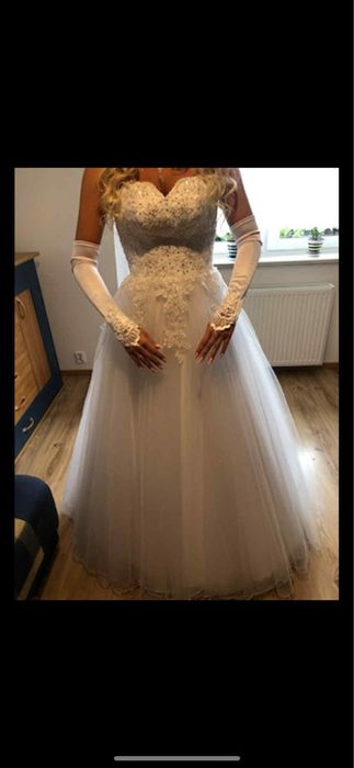 Suknia ślubna księżniczka gorsetowa kryształy Swarovski bizuteria itd